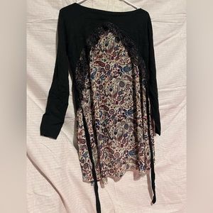 SWEATER/SLIP MINI DRESS. LACE BACK SWEATER/MINI DRESS SIZE L